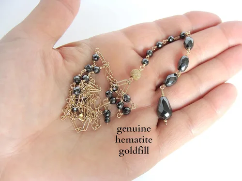 Vista 7 de Long gold hematite Y necklace, lariat, elegant slim statement piece, adjustable length, long drop, handmade
