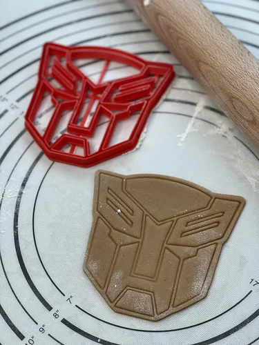 Vista 5 de Juego de 2 cortadores y moldes de galletas Autobots producidos por 3D Kitchen Art