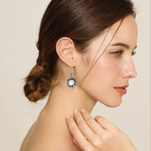 Vista 3 de Aretes colgantes vintage bohemios de ópalo con forma de sol y luna, piedra de luna, gancho de piedra natural, bohemios para mujeres y niñas, joyería