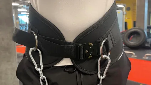 Vista 8 de Cinturón de inmersión premium con hebilla de acero, cadena duradera y mosquetones, perfecto para levantamiento de pesas y dominadas con carga