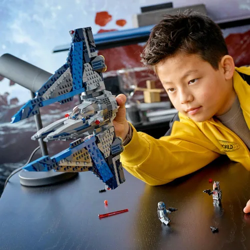 Vista 4 de LEGO® Star Wars 75316 cazador estelar mandaloriano™ a partir de 9 años