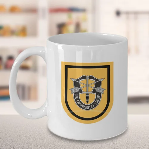 Vista 7 de Taza de café de fuerzas especiales – 1ER SFG, 11onza, Blanco