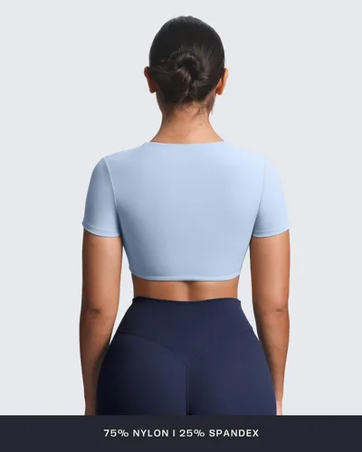Vista 3 de Aoxjox Camiseta corta de manga corta para mujer, diseño de Sienna Twist Deep V