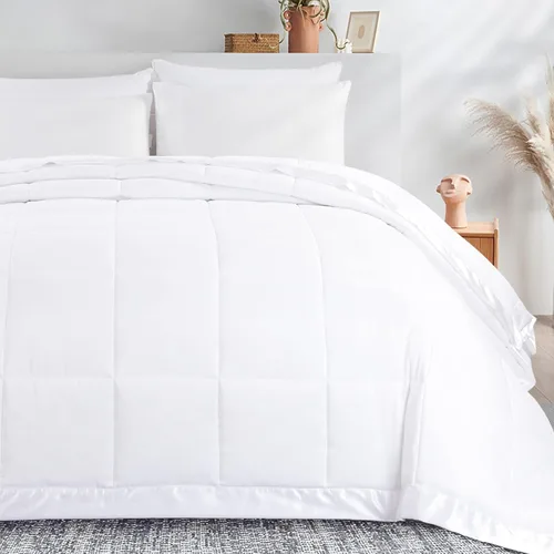 Vista 4 de HOMBYS Manta de plumón alternativo tamaño King de 120 x 120 pulgadas para todas las estaciones, manta de cama blanca acolchada ligera con ribete