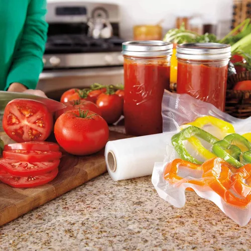Vista 2 de FoodSaver Bolsas selladoras al vacío de longitud personalizada, paquete múltiple, 5 rollos para almacenamiento hermético de alimentos y Sous Vide