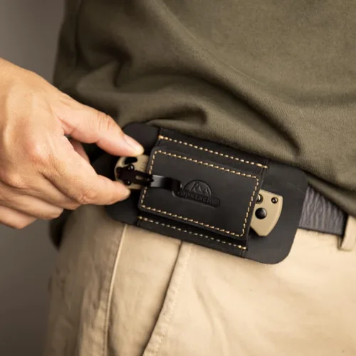 Vista 4 de Topstache Funda de cuero de transporte horizontal para cinturón, cuero natural con banda elástica EDC para cuchillos, organizador de bolsillo