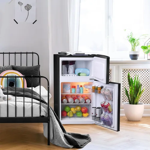 Vista 3 de West Bend - Mini refrigerador con congelador para dormitorio, oficina, bar o dormitorio, refrigerador compacto retro con estantes de vidrio Negro