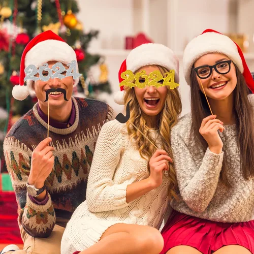 Vista 5 de Frienda 12 pares de anteojos de Año Nuevo 2024 con purpurina 2024 con números para fiesta de Año Nuevo, anteojos con forma de nube novedosos