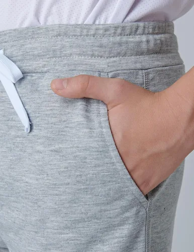 Vista 4 de Liberty Pro Paquete de 3 pantalones cortos deportivos para niños y jóvenes, pantalones cortos deportivos casuales con bolsillos, ropa deportiva