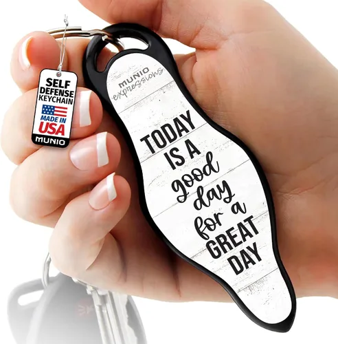 Vista 13 de MUNIO Self Defense Keychain - Personal Safety Tool for Men, Women & Kids Siempre mi madre