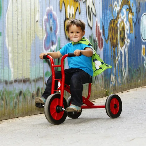 Vista 5 de Winther Viking Tricycle Kids Ride On, rojo, mediano, 24.5 pulgadas