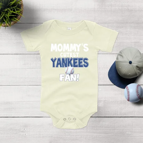 Vista 7 de NanyCrafts Baby Mommy's Cute Yankees - Mameluco para fanáticos de los Yankees
