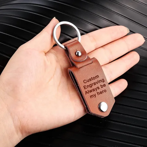 Vista 5 de MeMeDIY Llavero de cuero personalizado, regalos para hombres, novio, papá, esposo, foto personalizada, foto, fecha, nombre, texto, día del padre