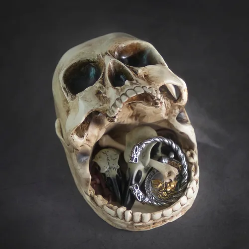 Vista 4 de GuoShuang Llavero decorativo con forma de calavera gótica, decoración del hogar, escultura de calavera retro para fiesta de Halloween, cuenco