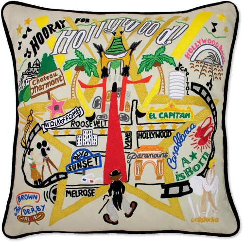 Vista 38 de Catstudio Portland (Oregon) - Almohada decorativa bordada