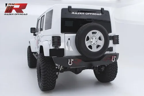Vista 4 de Defensa trasera con dos grilletes de 4.7 toneladas y mecanismo de acople para Jeep Wrangler JK de 2007 a 2017