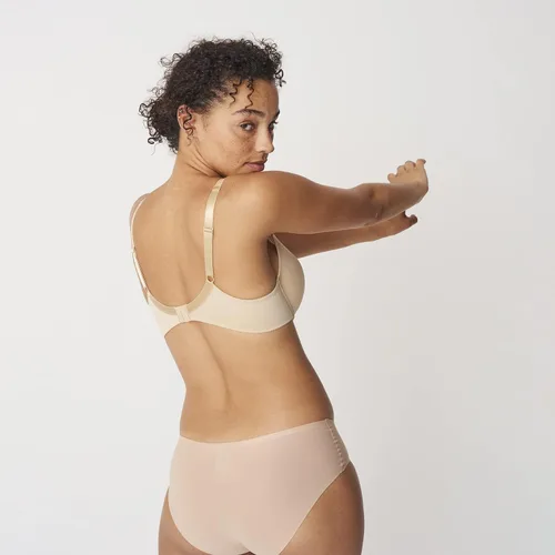 Vista 4 de Chantelle Women's Basic Invisible Smooth Custom Fit Bra