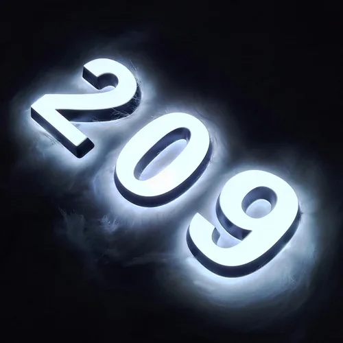 Vista 2 de Señales de Números de Casa LED Personalizadas Señales de Números de Casa Verticales/Horizontales Iluminadas Placa de Dirección de Casa