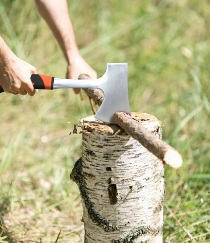 Vista 7 de Hacha de 13.8 pulgadas, hacha de campamento de acero de alto carbono y agarre de reducción de golpes con funda de nailon 47 EU