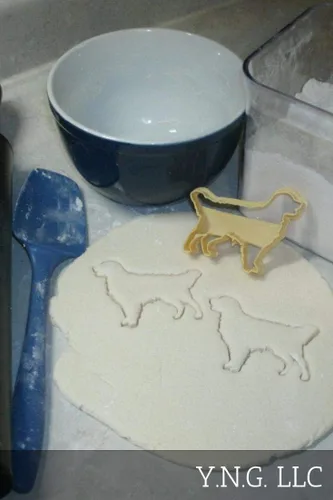 Vista 2 de CORTADOR DE GALLETAS PARA MASCOTAS PARA PERROS PARA RAZAS DE PERROS DE ORO RETRIEVER HECHO EN USA PR626