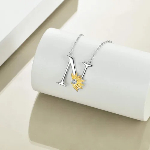 Vista 3 de POPLYKE Collar de girasol con inicial, regalos de girasol para mujeres y niñas, letra del alfabeto, letra y nombre, Plata esterlina, cristal