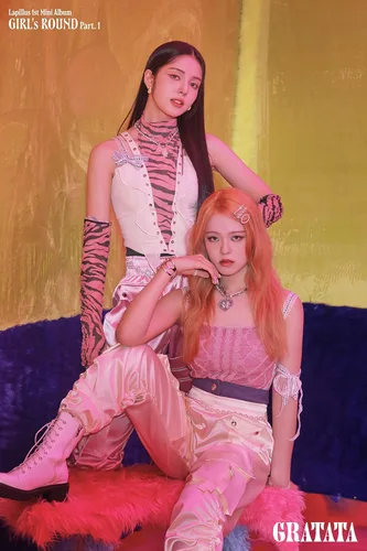 Vista 7 de DREAMUS Lapillus GIRL's ROUND Part.1 Plataforma Versión Aleatoria Tarjetero+1p PVC PhotoCard Álbum+2p Autógrafo Mensaje PhotoCard+Folleto
