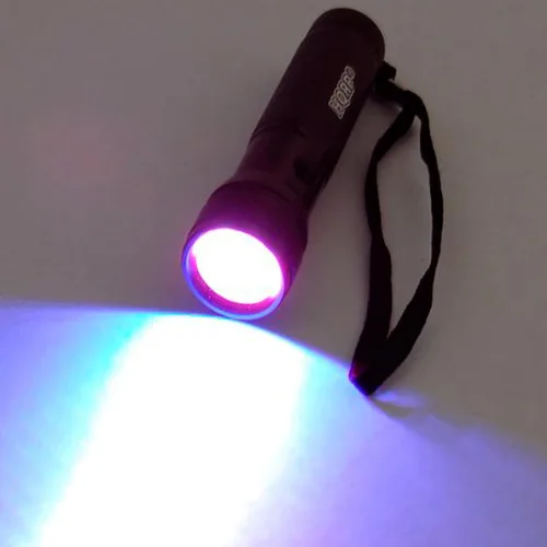 Vista 8 de HQRP 365 nM linterna/luz negra para la inspección de vidrio, falsificación del arte/pruebas de reparación, inspección antigua, detección de tintas