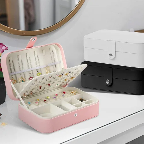 Vista 7 de XMJXBOX Caja organizadora de joyas de 3 capas de piel sintética para mujeres, niñas, estuche de almacenamiento impermeable para collares, anillos