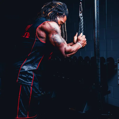Vista 7 de 5% Nutrition Rich Piana Love It Kill It - Camiseta de baloncesto roja y negra