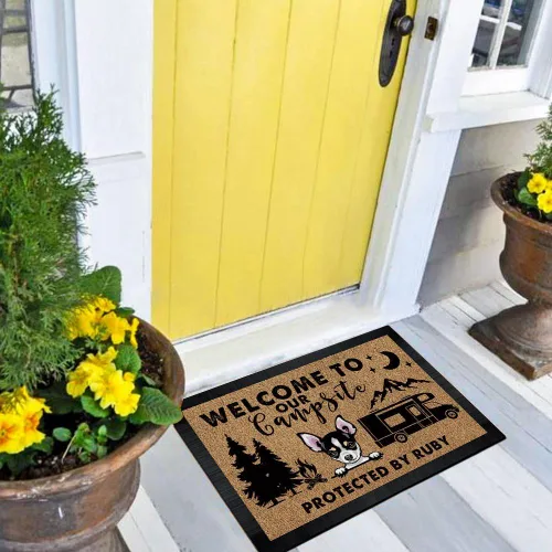 Vista 3 de Tapete personalizado con nombre de perro que mira al perro Cocker Spaniel, todos los invitados deben ser aprobados por alfombras para decoración