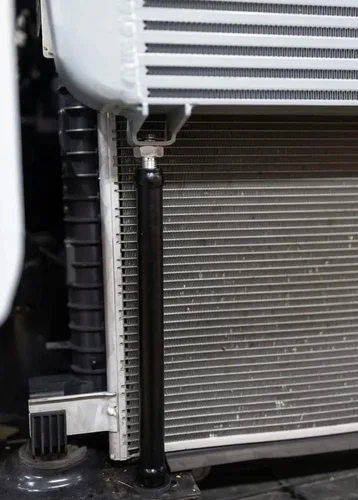 Vista 9 de Mishimoto Kit de intercooler de montaje frontal compatible con Ford Explorer ST 2020+
