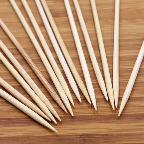 Vista 5 de BambooMN Marca - Brochetas de bambú redondas de punta afilada premium 4.1" X 0.098 in - 300pcs