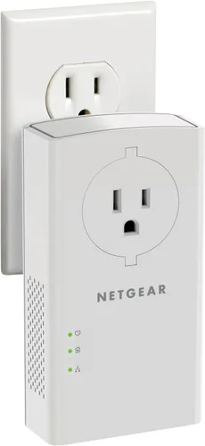 Vista 2 de NETGEAR Kit adaptador Powerline, enchufe de pared de 2000 Mbps, 2 puertos Gigabit Ethernet con paso a través + salida adicional (PLP2000-100PAS)