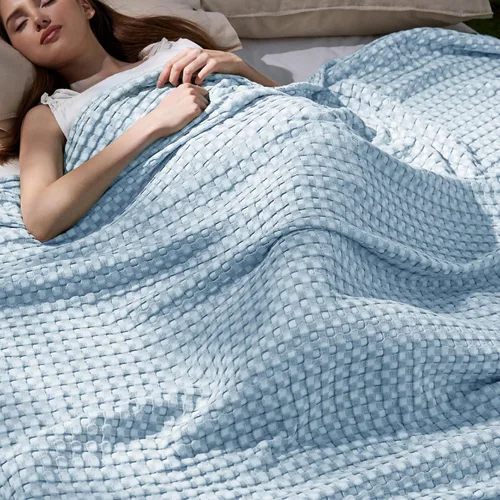 Vista 29 de Bedsure - Manta XL de punto gofre de algodón refrescante - Manta ligera y transpirable de rayón derivado de bambú para personas que se acaloran al