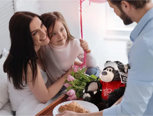 Vista 7 de DolliBu I Love You - Oso negro de peluche con ropa de San Valentín, lindo animal de peluche con camisa roja y nombre, regalo personalizado