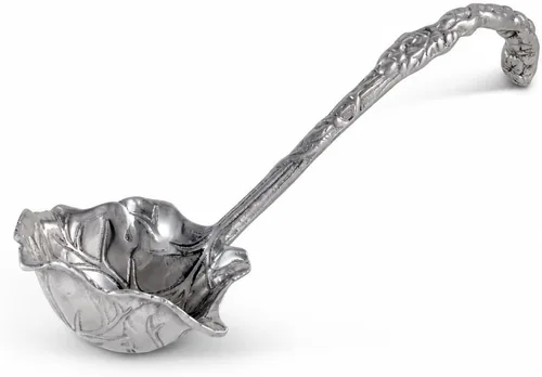 Vista 8 de Arthur Court Cucharón de aluminio con patrón de uva, elegante cucharón de ponche/sopa para entretener, 12 pulgadas de largo