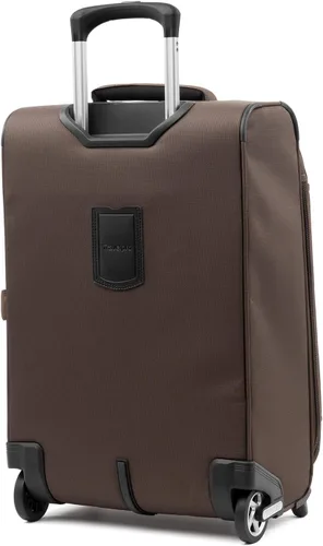Vista 5 de Travelpro Luggage Maxlite 5 Juego de 2 piezas Bolsa suave y Rollaboard de 22 pulgadas, Moca
