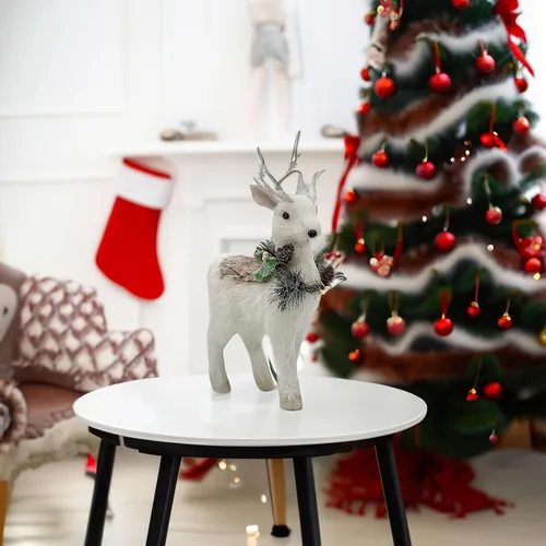 Vista 8 de Galt International Figura decorativa de reno de Navidad blanca, 14 guirnaldas de piñas con purpurina, Papá Noel, ciervos, decoración de mesa