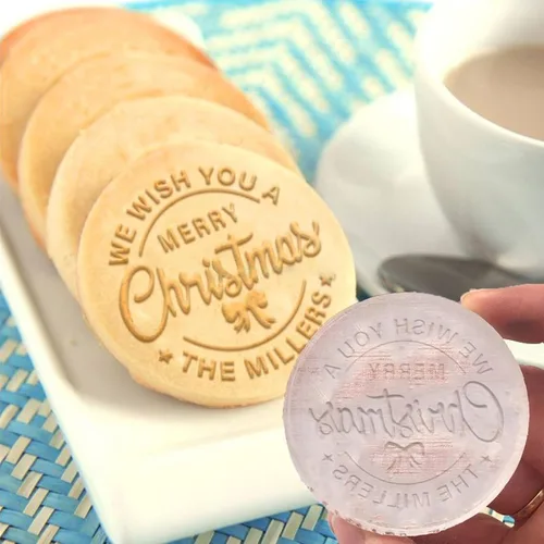 Vista 8 de Sello de galletas de Navidad personalizable 2025 con nombre de familia, sorpresa navideña para entusiastas de la repostería (diseño A)
