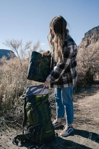 Vista 7 de Stansport Lona antidesgarros de servicio mediano de 5 x 7 pies - Camuflaje verde (T-57-C)
