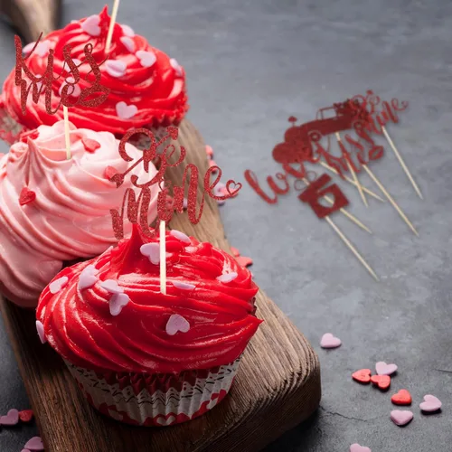 Vista 6 de Pajean 60 piezas de decoración para cupcakes para el día de San Valentín con purpurina roja y corazón de amor, beso me Lip Be Mine, caja de regalo