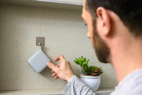 Vista 10 de Super Glue, Rollo de cinta total, fuerte adhesivo de construcción para interiores y exteriores, soporta 300 libras por rollo, unión permanente