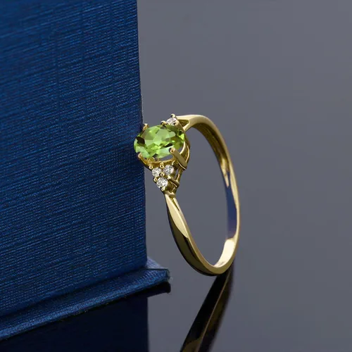 Vista 3 de Gem Stone King Anillo de compromiso de peridoto verde de oro amarillo de 14 quilates y diamante para mujer
