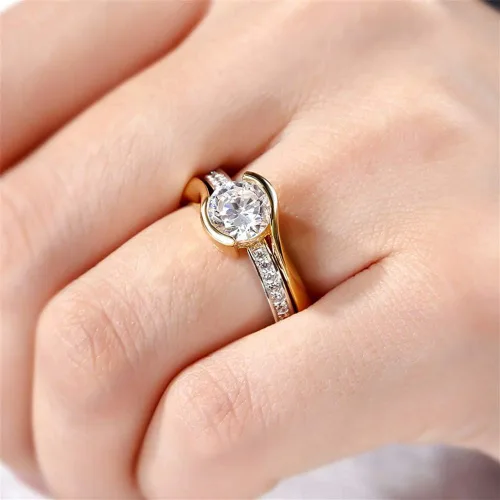 Vista 2 de Jeulia Anillo asimétrico de 2,5 quilates para mujer de corte redondo de diamantes de 14 quilates chapado en oro de 14 quilates anillos de compromiso