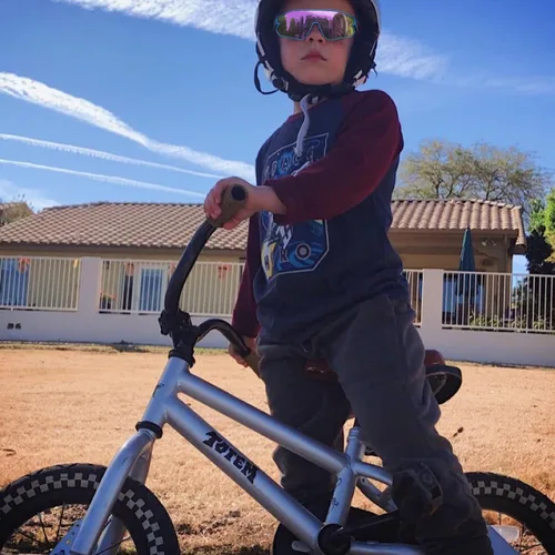 Vista 3 de Lentes de sol para niños, lentes de sol de béisbol juveniles, polarizados, deportivos, ciclismo, para niños y niñas, marco ligero