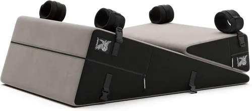 Vista 7 de Liberator Black Label - Juego de cuña/rampa con puño para BDSM y Bondage, microfibra negra, 24 pulgadas