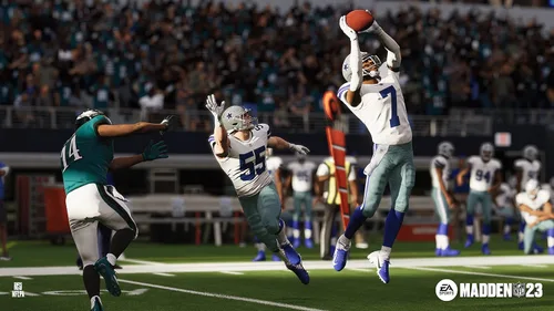 Vista 2 de Madden NFL 23 Standard Edition PS4 VideoGame English