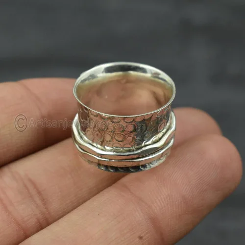 Vista 4 de Natural Garnet Spinner Ring, Handmade Garnet Ring, Bohemian Ring Women, Meditation Silver Ring, 925 Silver Ring, Fidget Garnet Ring, Heart Spinner