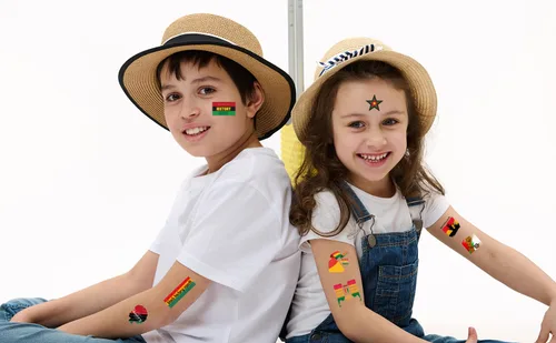 Vista 5 de CupaPlay 300 calcomanías temporales para niños, recuerdos de fiesta del mes de la historia negra, suministros de fiesta patriótica para el Día