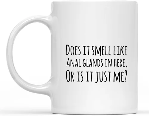 Vista 307 de Taza inspiradora y sarcasmo con texto en inglés "A Truly Great Doctor is Hard to Fond", regalos inspiradores y sarcasmo para hombres y mujeres